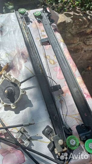 Iveco стеклоподъемник