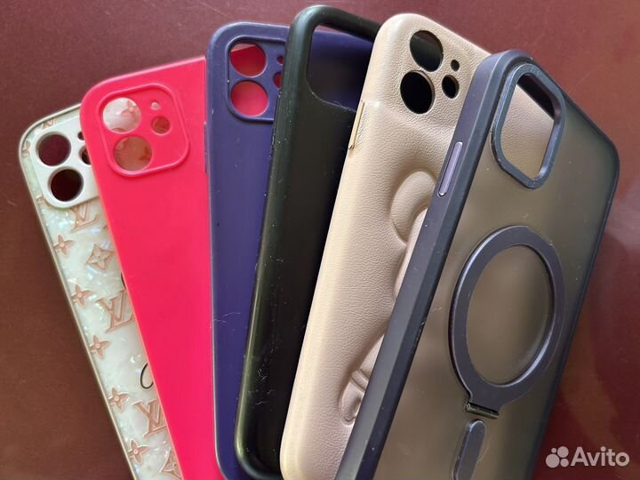 Чехлы на iPhone 11