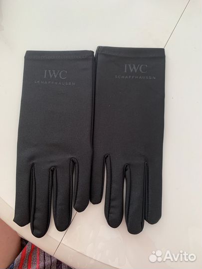 Перчатки iWC