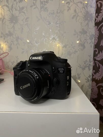 Зеркальный фотоаппарат canon 7d