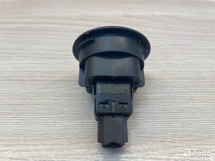 Выключатель подушки безопасности Renault Duster