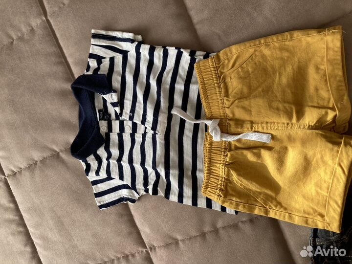 Футболка, джинсы, костюм