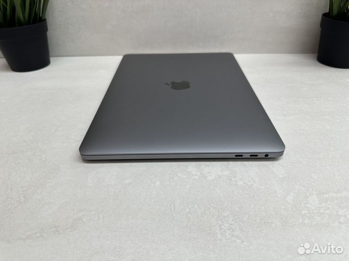 MacBook Pro 13 2020 32гб 512гб