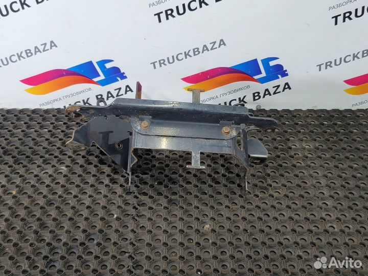 81517155171 Кронштейн осушителя