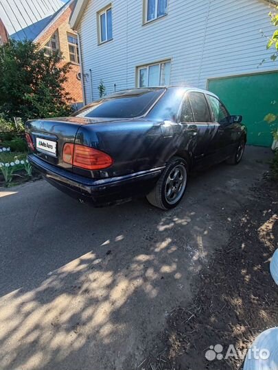 Mercedes-Benz E-класс 2.3 МТ, 1997, 376 000 км