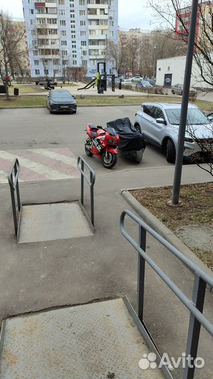 Продам honda cbr 900rr