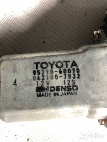 Мотор стеклоподъемника задний левый Toyota Land