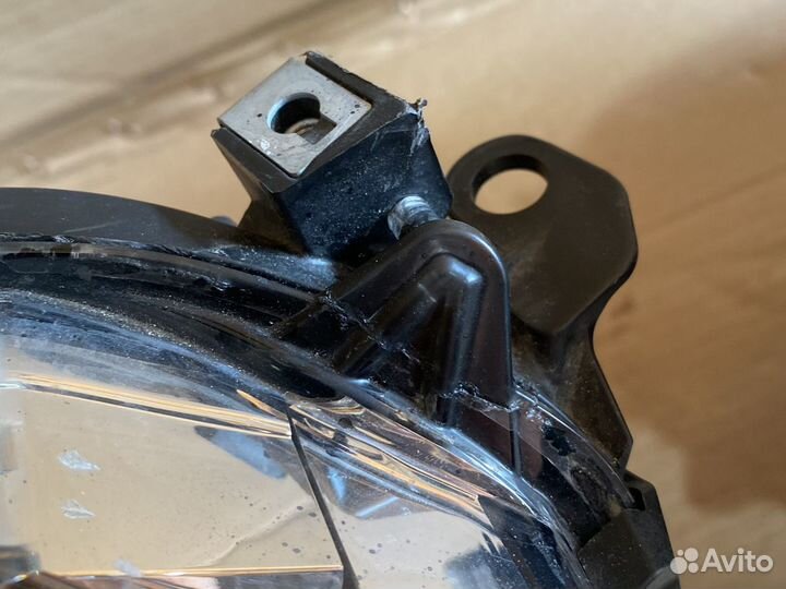 Фара передняя Toyota RAV4 2015-н.в