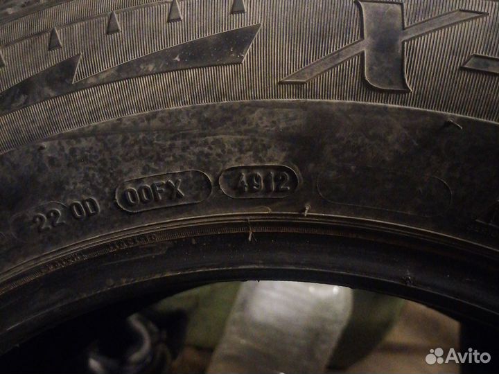 Michelin X-Ice North XIN2 215/65 R16 102T