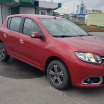 Renault Sandero 1.6 AT, 2015, 7 500 км, с пробегом, цена 1 380 000 руб.