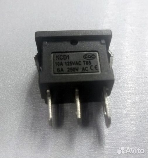 Кнопка 3конт 6A универ. малая I-0-II