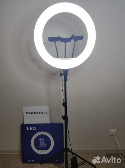 Кольцевая лампа 46 см YQ-460B + штатив