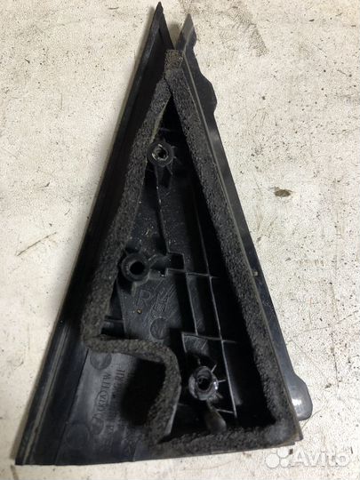 Задняя правая накладка двери KIA RIO 3