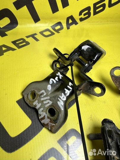 Петля двери Lifan X60