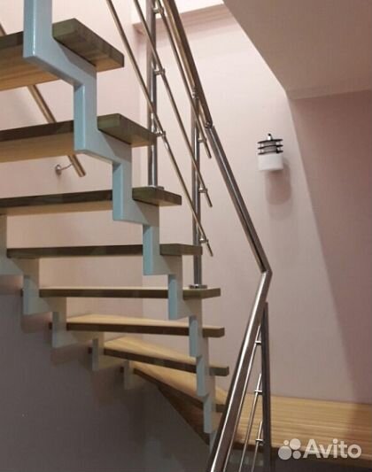 Металлический Каркас П-образной Лестницы на Второй