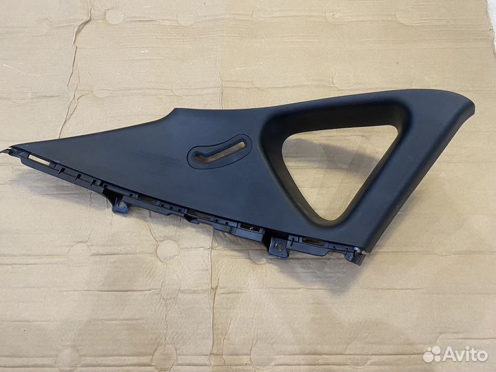 Обшивка задней стойки левая hyundai solaris 1