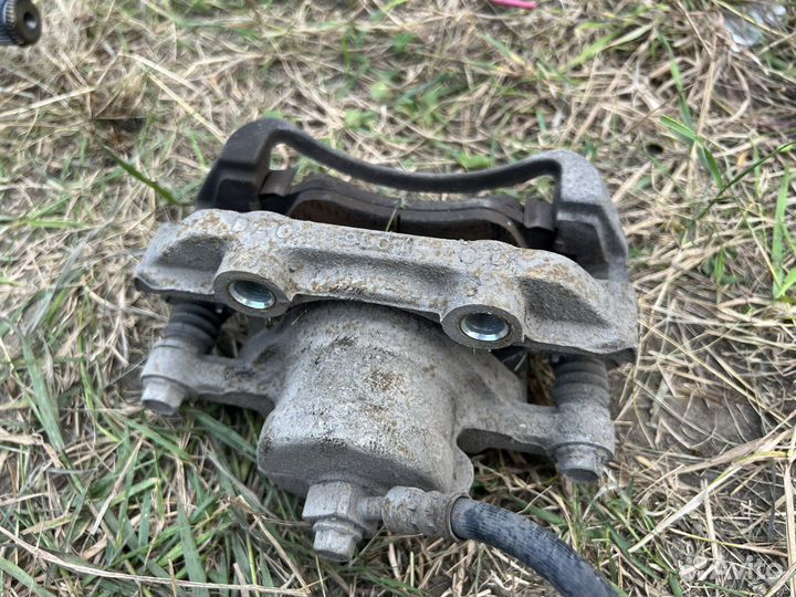 Тормозной суппорт Daewoo Nexia передний