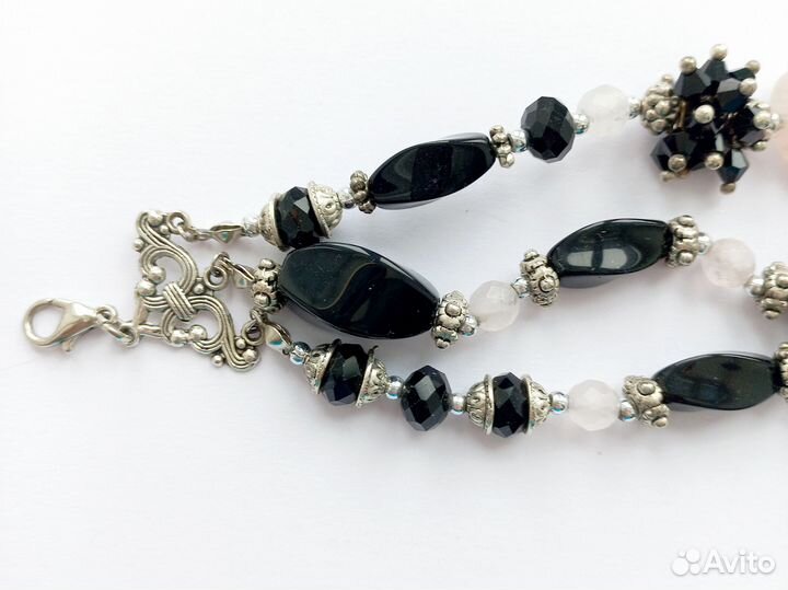Браслет и серьги из чёрн. оникса и розов. кварца