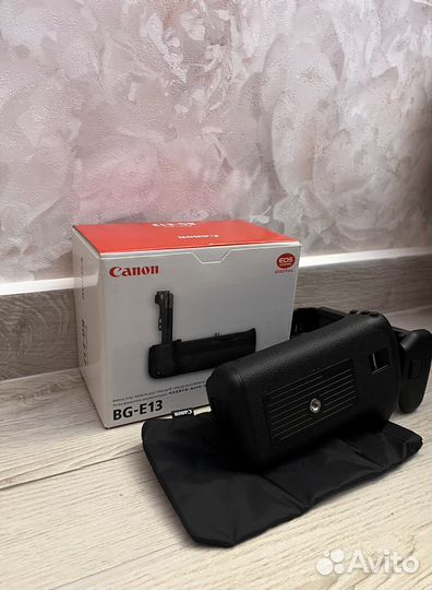 Батарейный блок Canon BG-E13