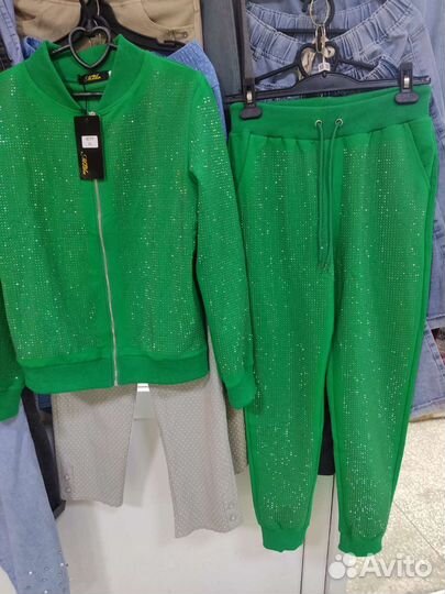 Костюм спортивный