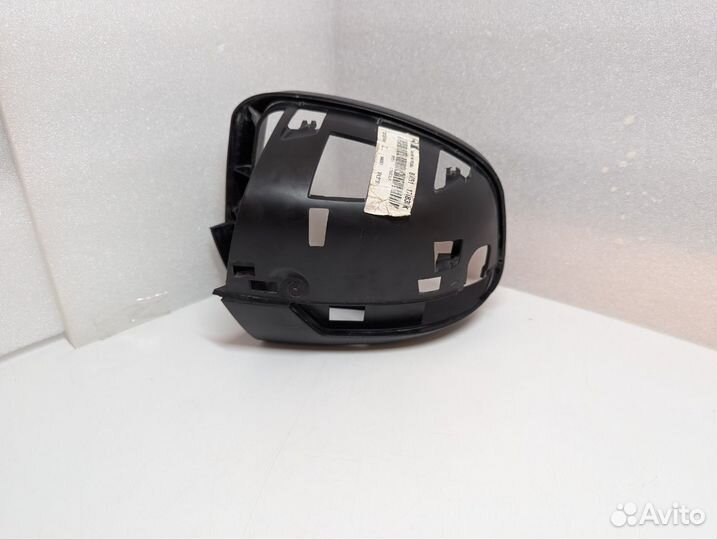 Левый корпус зеркала Ford Focus 3