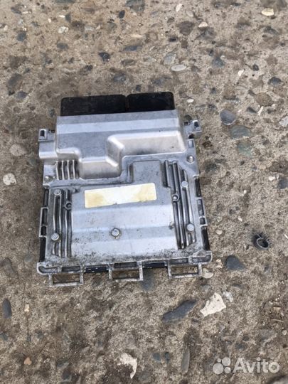 Блок управления двигателем Mercedes w204 рестайлин