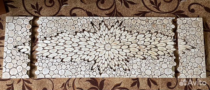 Панно из можжевельника Цветок