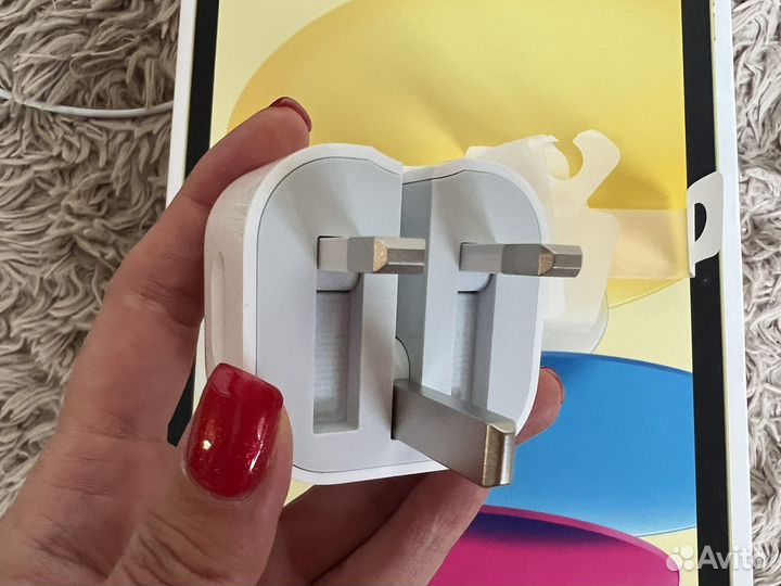 Адаптер Apple 20W USB-C Power Adapter, ОАЭ
