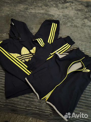 Костюм спортивный