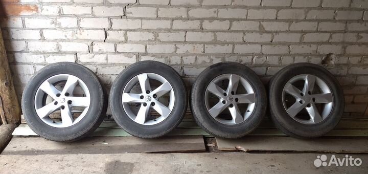 Литые диски r16 и резина на nissan