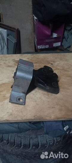 Опора двигателя renault logan 1