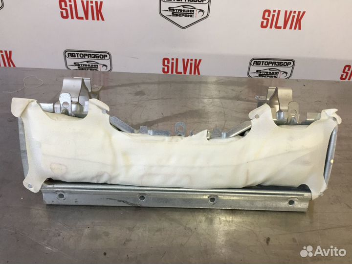 Подушка безопасности коленная mercedes W212