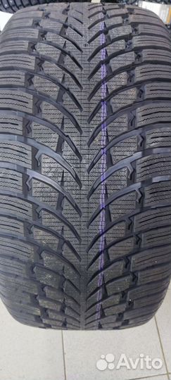 Nokian Tyres WR SUV 4 295/40 R21 111V