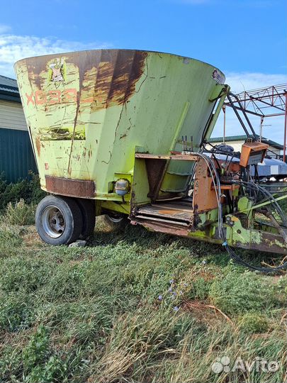 Миксер-кормораздатчик Хозяин ИСРК-12, 2012