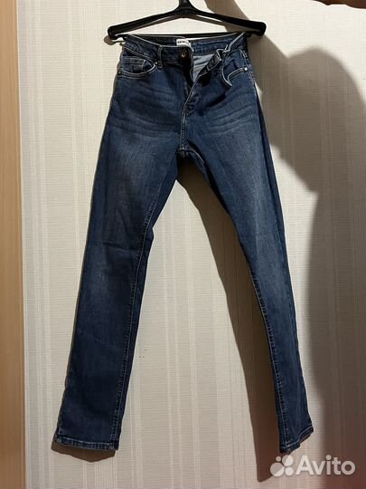 Джинсы