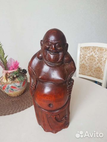 Статуэтка будды из бамбука