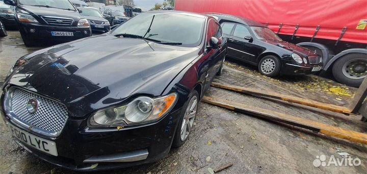 Крышка двигателя декоративная Jaguar XF, X250 (20