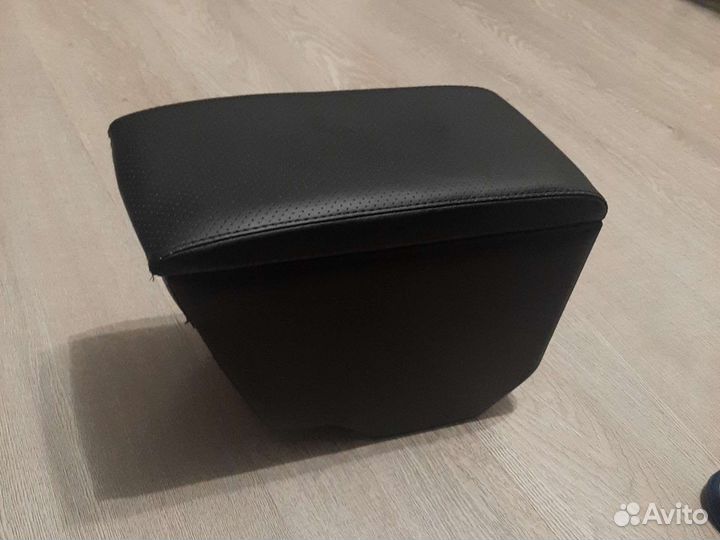 Подлокотник на kia rio 4