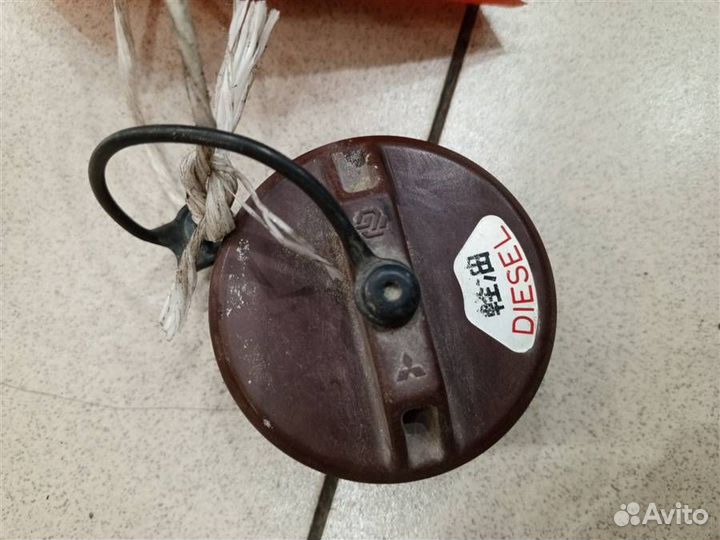 Крышка топливного бака Mitsubishi Pajero, Montero