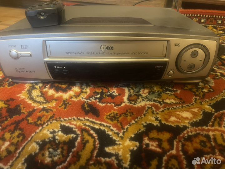 Видеомагнитофон lg