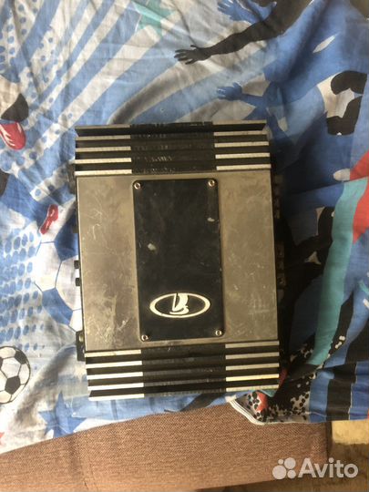 Автомобильный усилитель звука