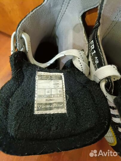 Коньки хоккейные