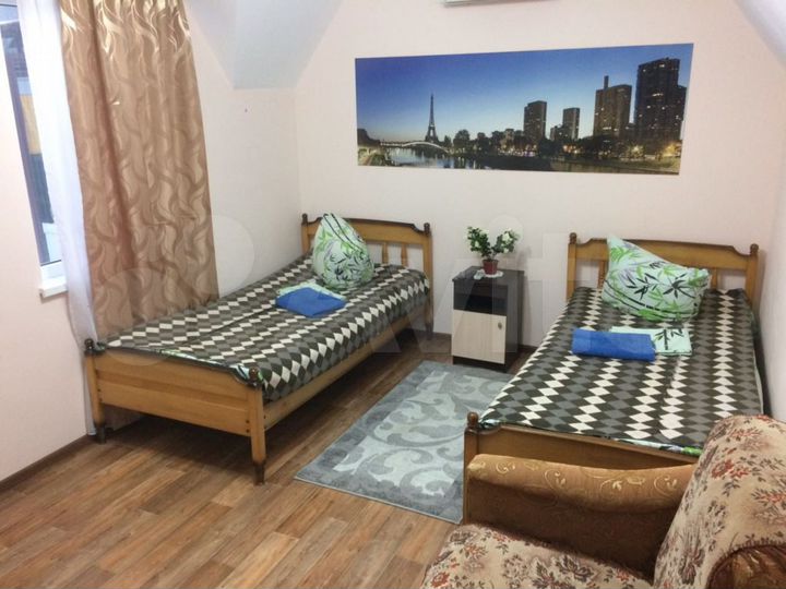 Комната 17 м² в 4-к., 2/2 эт.