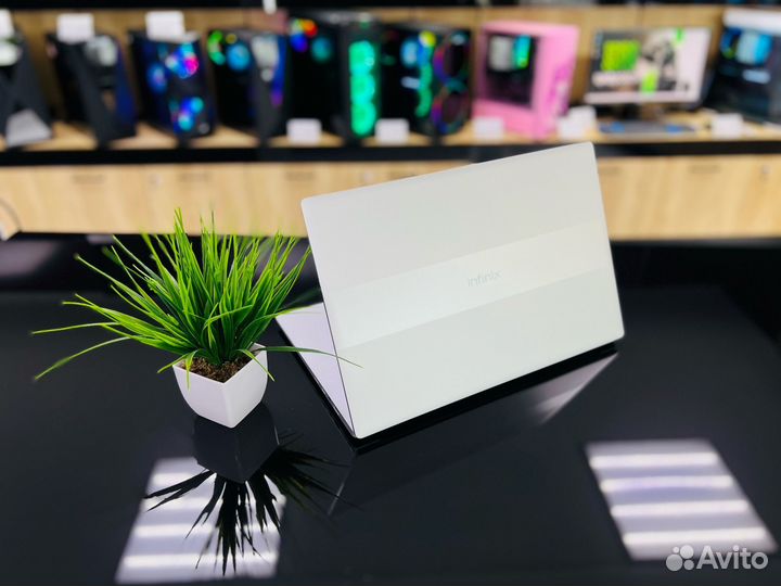 Мощный ноутбук Core i3-10035g1/DDR4-8/SSD-128