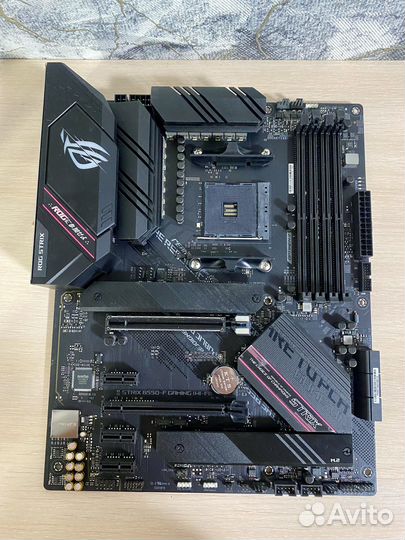 Asus Rog Strix B550-F Gaming (Wi-Fi)