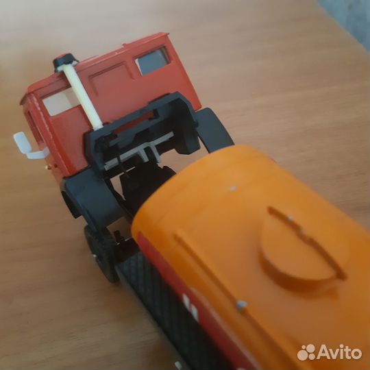 Бронь до 12.09.Модель 1 43 камаз 53213 молоковоз