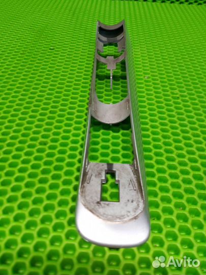 Накладка на рейлинг / молдинг крыши Volkswagen