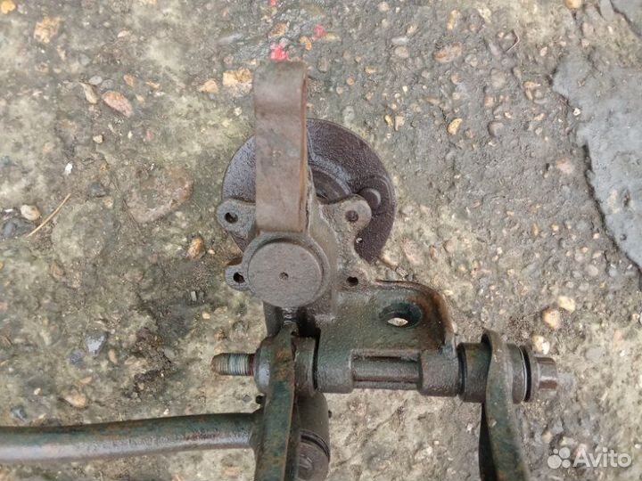 Цапфа задняя правая Hyundai Accent 2 1.5 2008