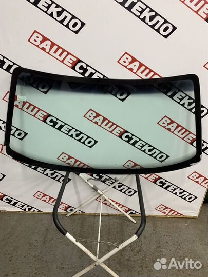 Лобовое стекло Volkswagen Transporter T3