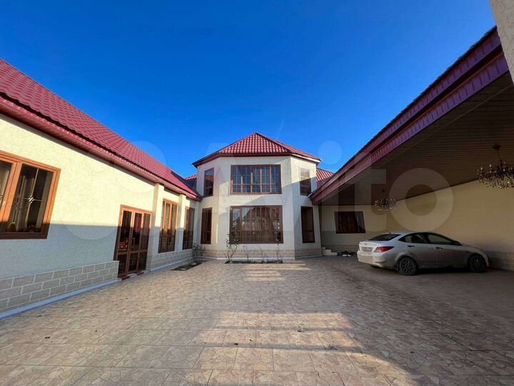 Дом 460 м² на участке 10 сот.